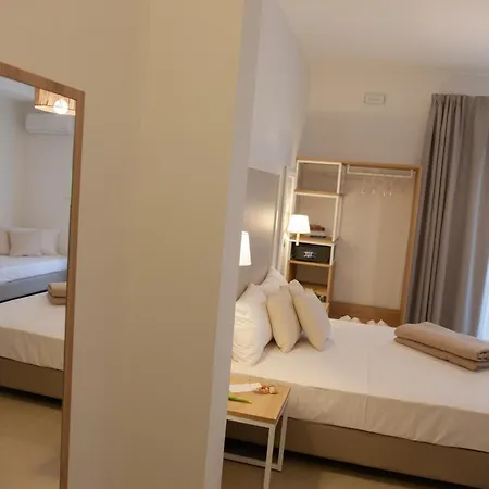 Bed & Breakfast Center *
