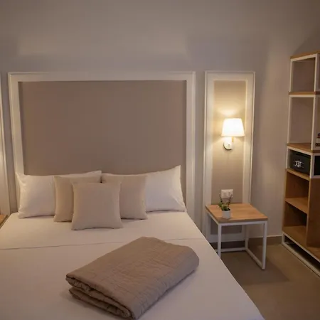 Center Bed & Breakfast *