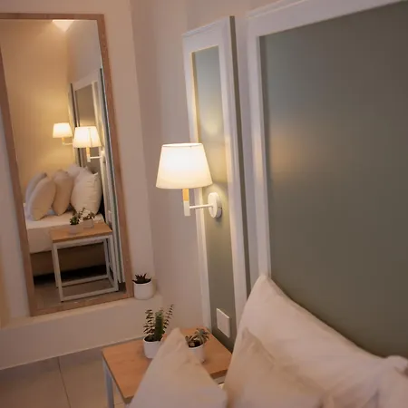 Bed & Breakfast Center *
