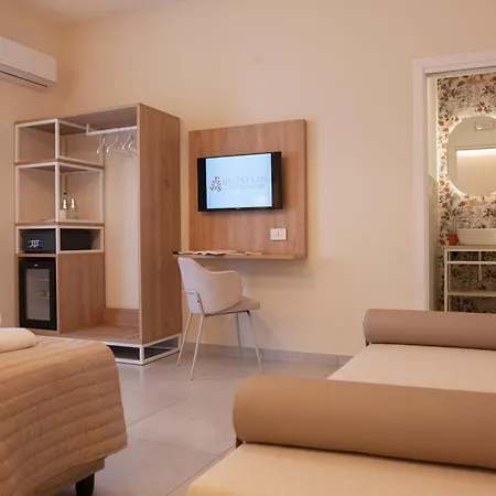 Center Bed & Breakfast